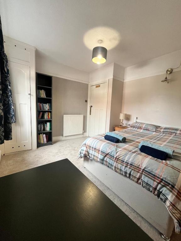 Large Edwardian house with huge garden in Cowes, Isle of Wight