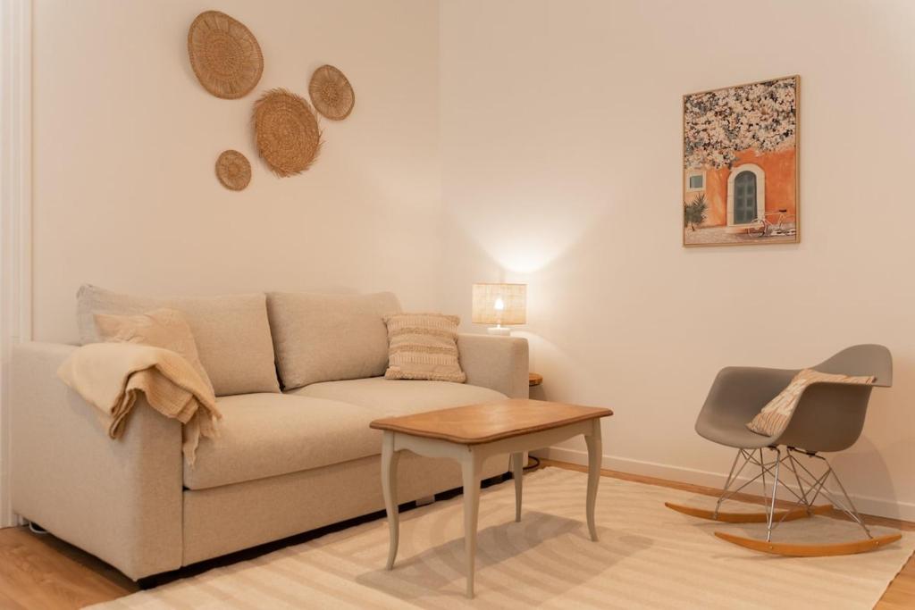 Historic Rouen Apartment Fast WiFi & City Center - 4
