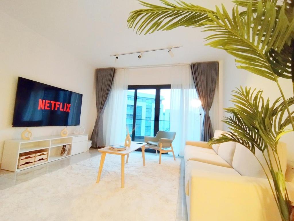 White Bear 84, Madinaty