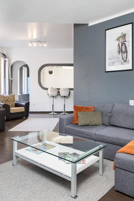 2-bed, 1,5-bath Old Town Flat with Sauna and Bar, Tallinn