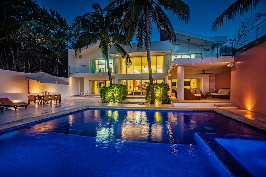 Villa RosMar Luxury Beachfront House - 1