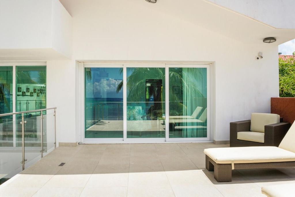 Villa RosMar Luxury Beachfront House - 5