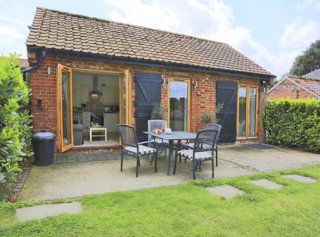 The Stables, Friston