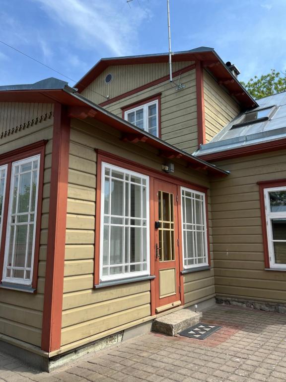 Hang apartment, Kuressaare