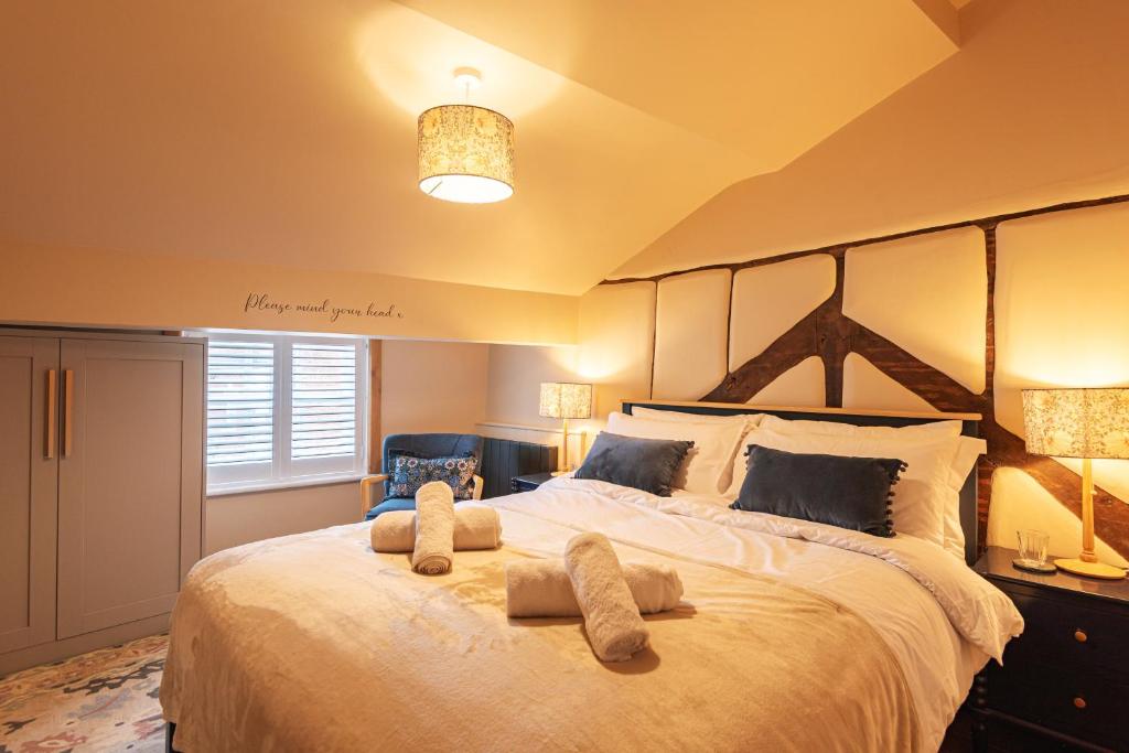 Central Whitchurch - Lowcross House Guest Bedroom 6, Whitchurch