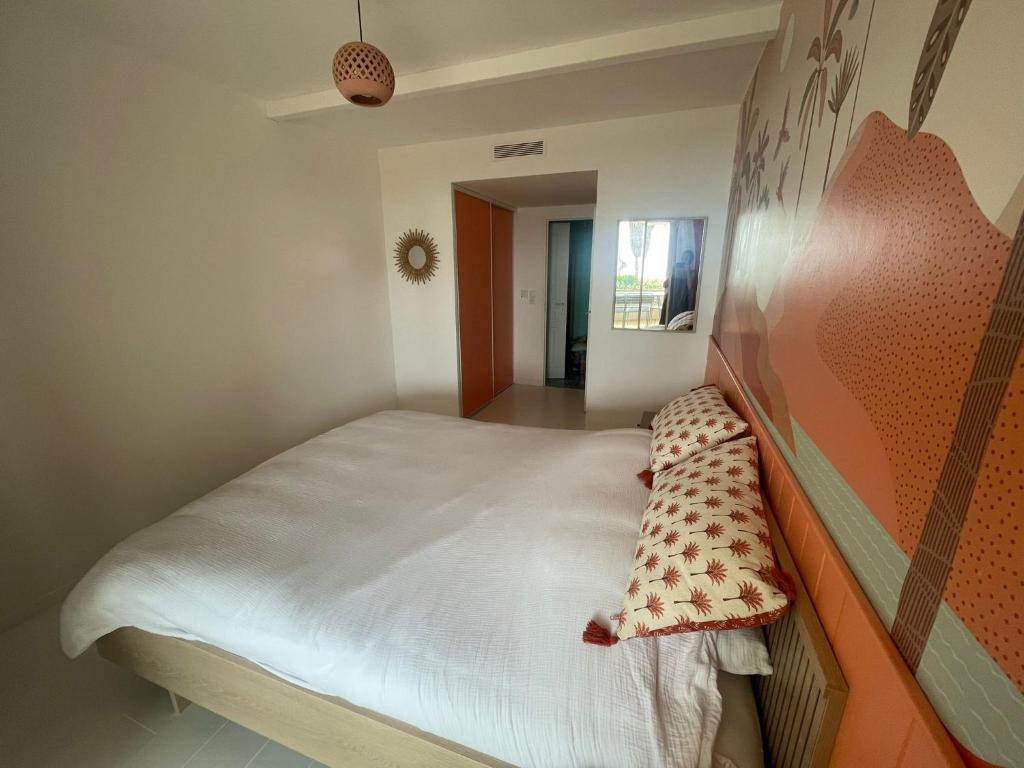 FLCbm- Premium-Beach-2 Rooms-Clim-Terace-Lift-Box - 4