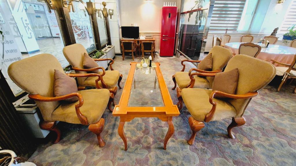 ギョンハ スパ ホテル (Kyungha Spa Hotel)