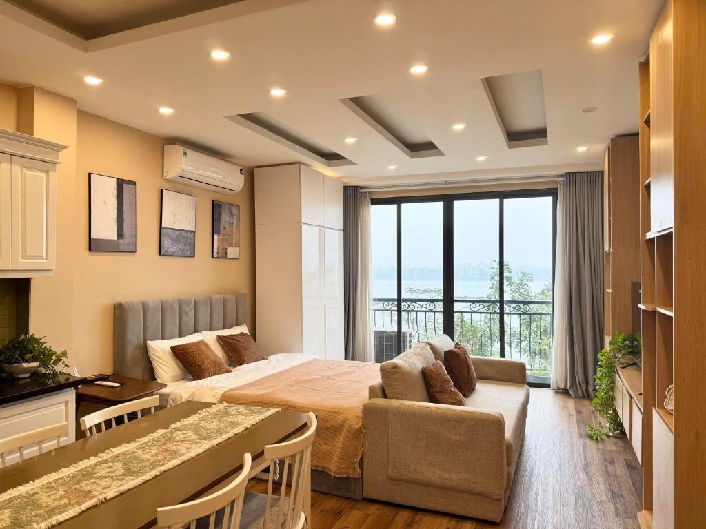 Cozy home-West lake front-Amazing view, Hanoj
