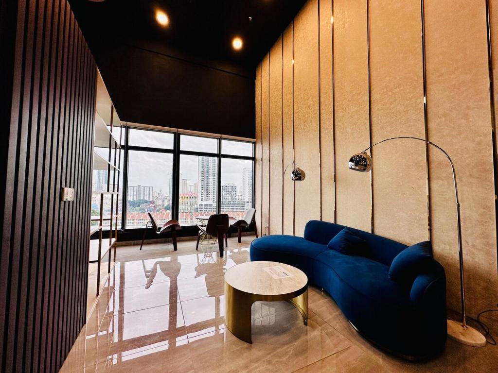 Modern 3BR w Panoramic Ocean Views Sleeps 10 A29, George Town