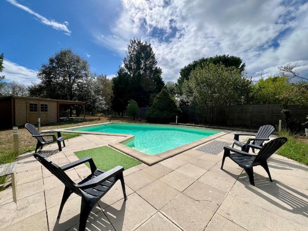 Magnifique maison entre vignes et forêt, Lagorce