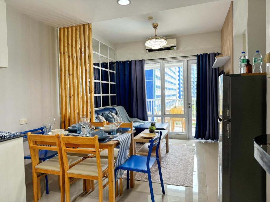 New Cozy 2-bedroom deluxe condo for 5 pax in MOA, Manila