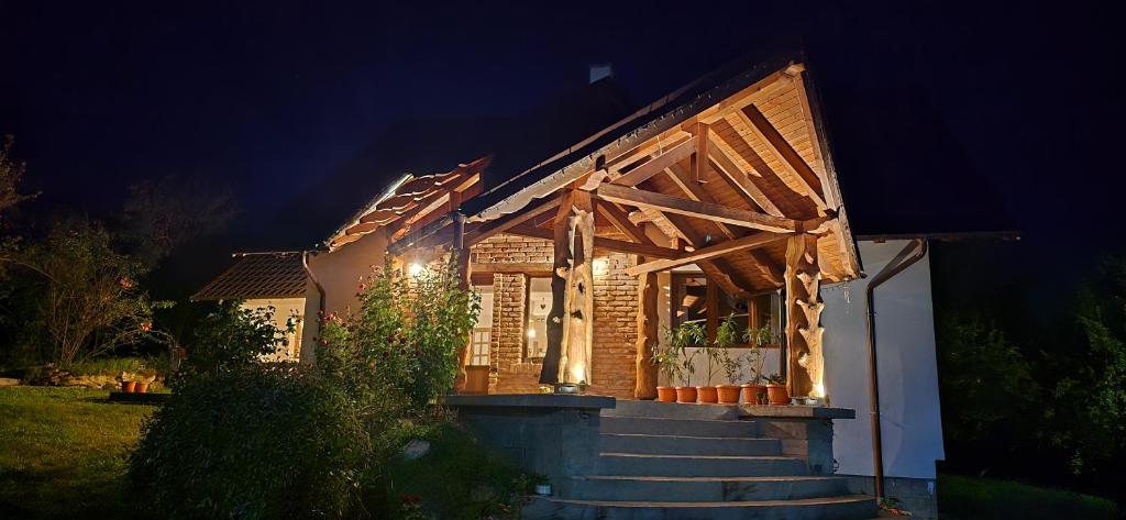 Rustic Dreams-Dobolii de Sus, Dobolii de Sus