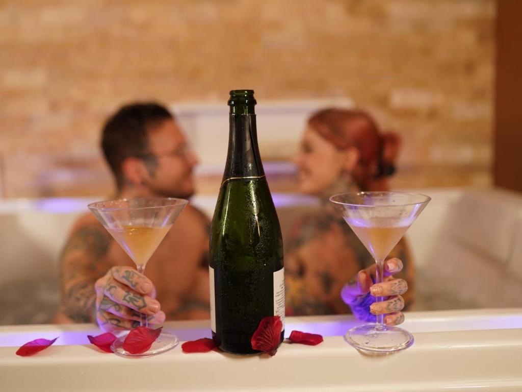 La Cadurcienne "Love room" jacuzzi & pièce secrète Cahors centre historique - 5
