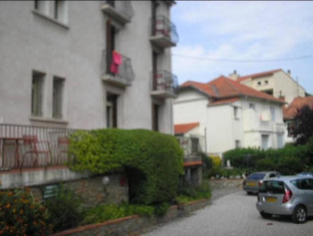 Hébergements à La Rive, Accueil ouvert tous les jours jusqu'à 20h00 dernier délai, depuis 30 ans ! Réserver ici svp ! Merci ! Aucun règlement à distance accepté, Paiement par CB, Espèces, Chèque ou Chèques-Vacances impérativement à la remise des clefs ! - 1