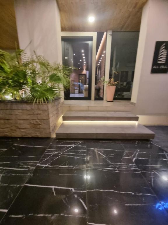 Departamento luxury y privado Equipetrol - 5