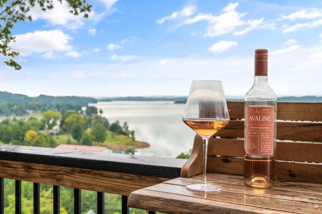 Skys the Limit - Pool - Theater - Views, Sevierville