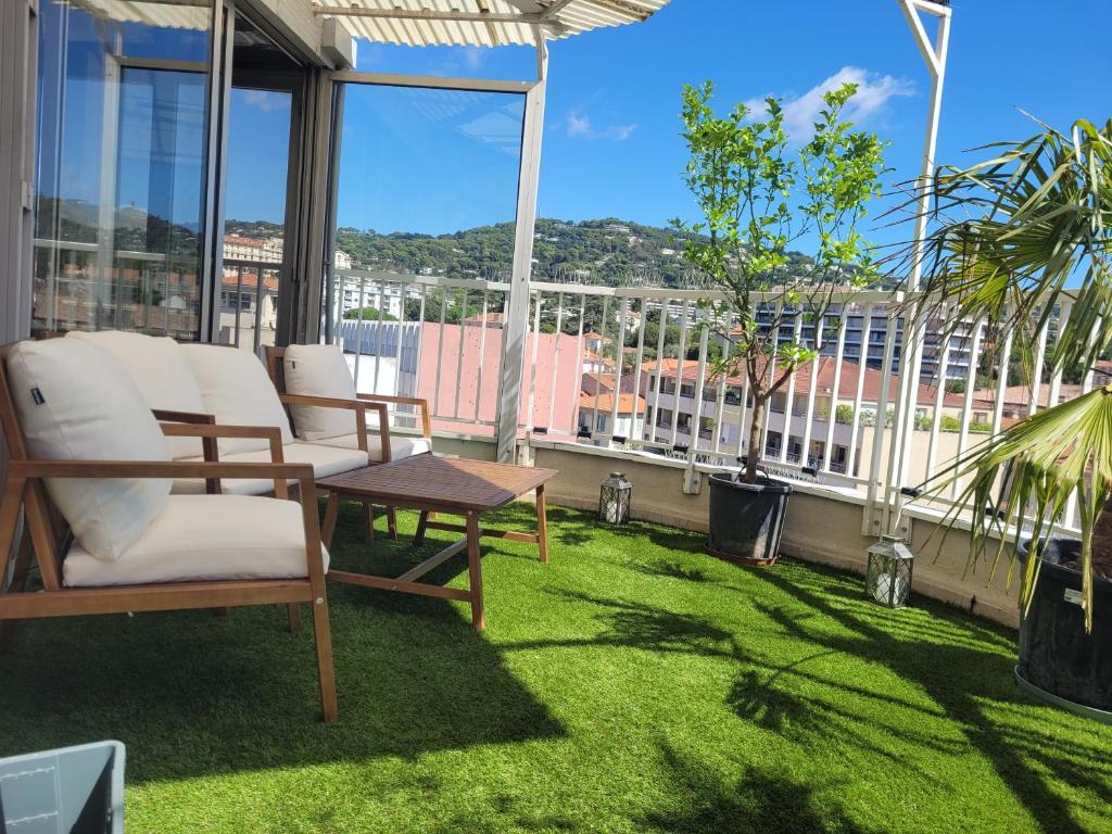 Rooftop apartment Cannes center - Parking - 1