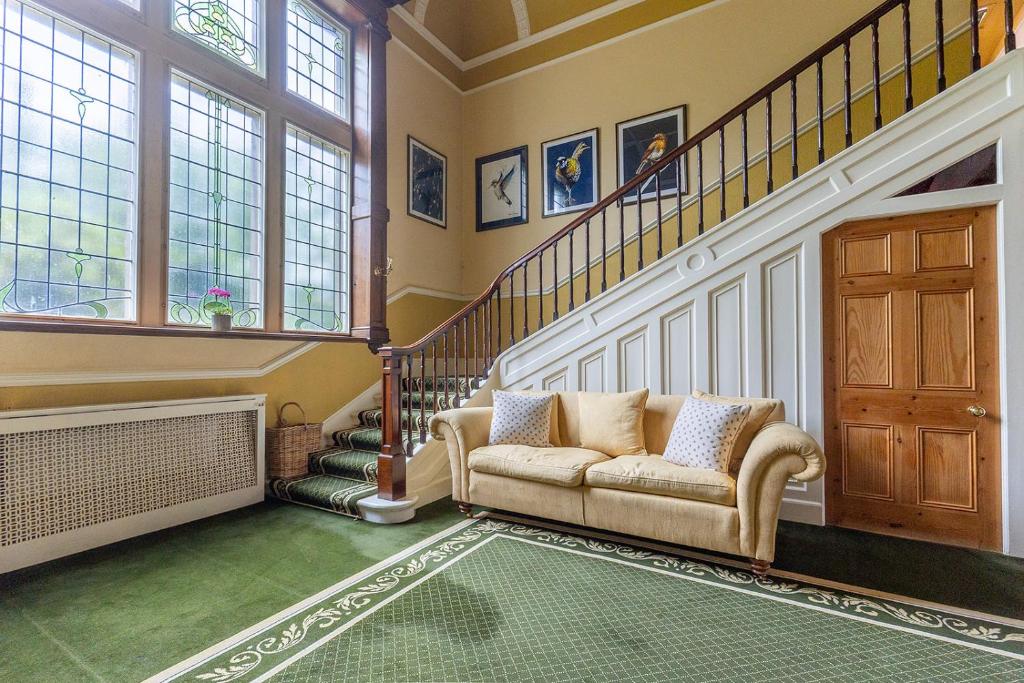 RAYGILL HOUSE - Spacious Family Retreat in Scenic North Yorkshire, Lothersdale