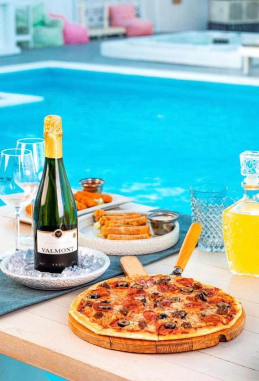 One bedroom and reception, Hurghada