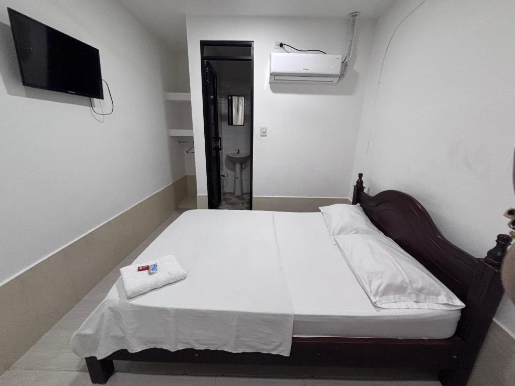 Hotel Colonial City - 1