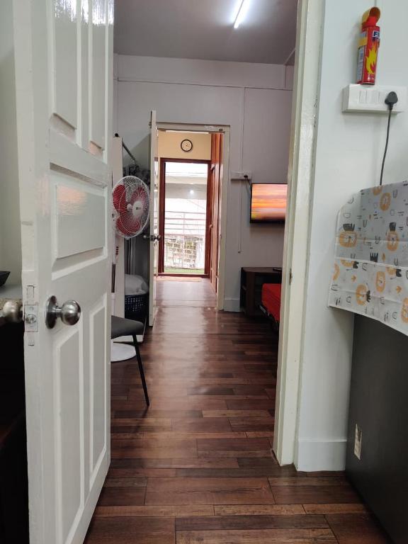 ZnZ's Apartment, Šillong