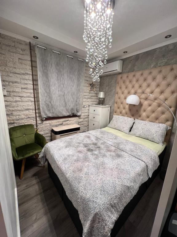 Apartman M&A, Inđija