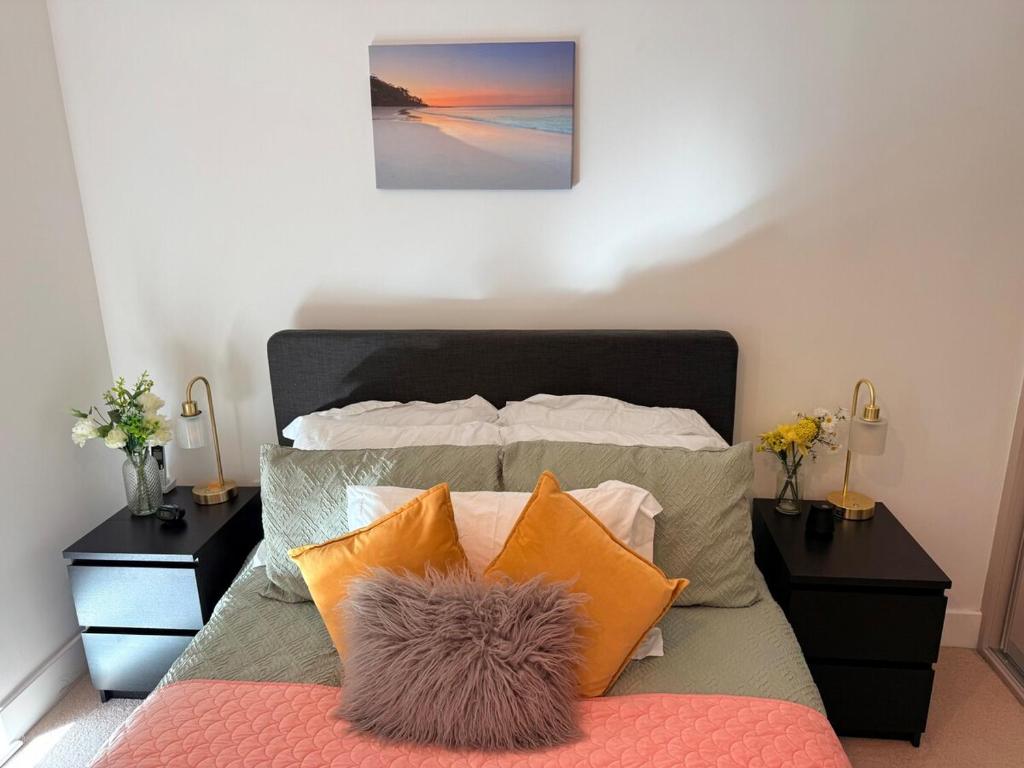 Exquisite Spacious 1 Bedroom Apartment-Colindale, Colindale