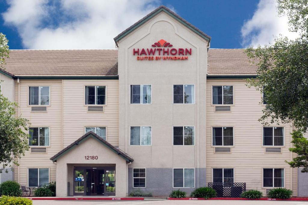 Hawthorn Suites by Wyndham Rancho Cordova/Folsom photo