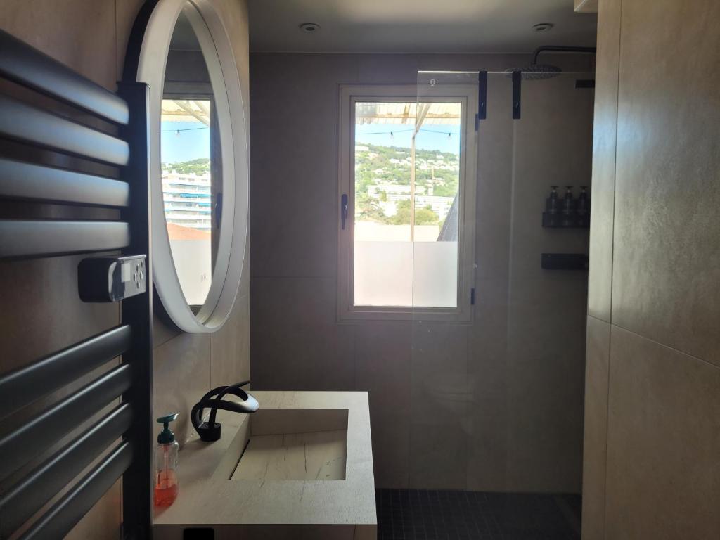 Rooftop apartment Cannes center - Parking - 4