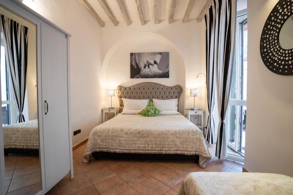 Santa Croce Garden Apartment - 5