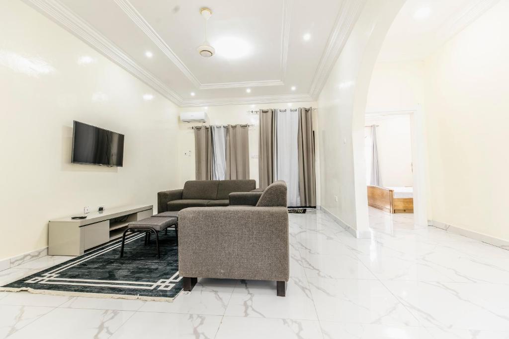 Serenity Apartments, Old Yundum