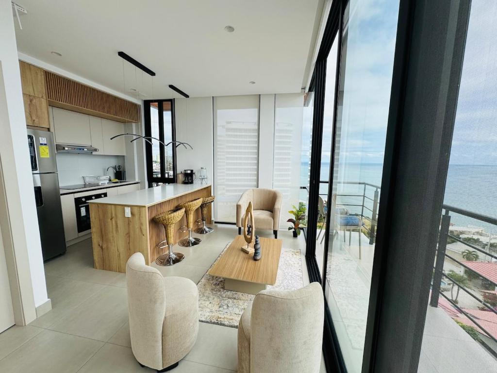 Ocean View Apartment in Manta, Manta