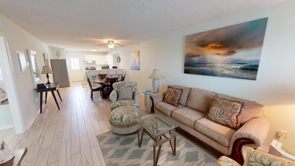 Venus 308- by Holiday Isle Properties, Fort Walton Beach