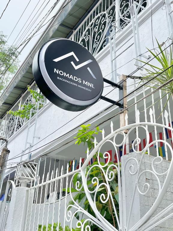 Backpackers Homestay NomadMNL exterior