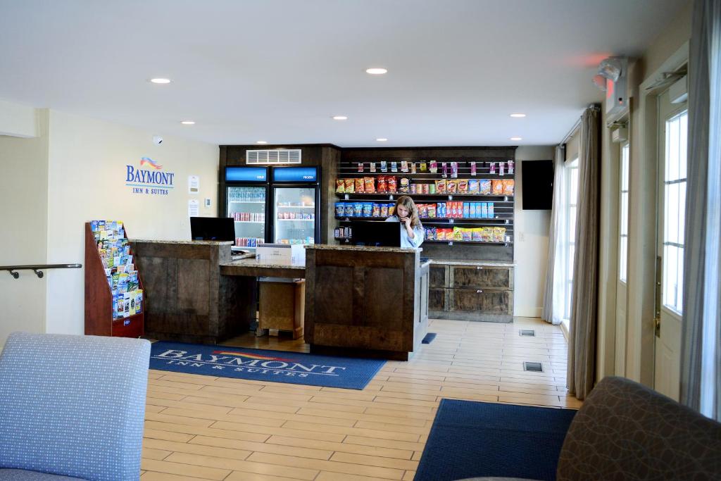 Baymont by Wyndham St. Ignace Lakefront photo