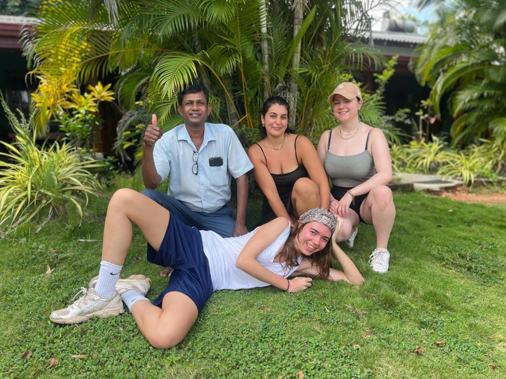 nalin and song, Sigiriya
