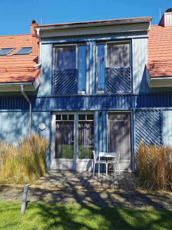 Ant marių kranto-By the Lagoon Apartments, Preila