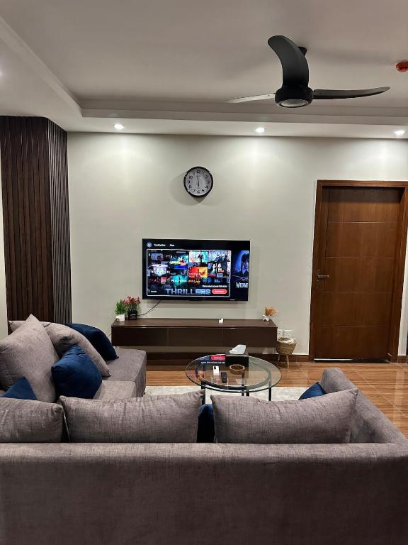 The Platinum Nest - Bahria Town Phase 4, Rávalpindí