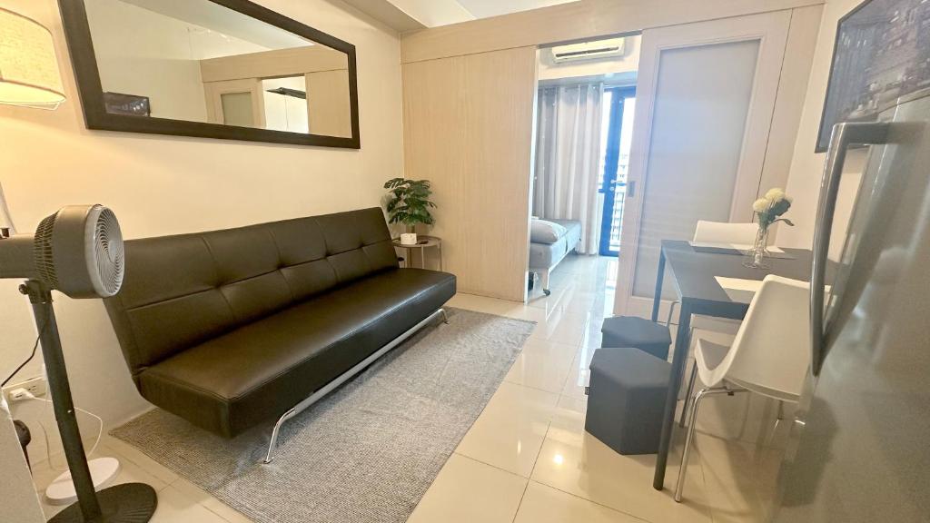 Staycation MOA by South Pad, Manila