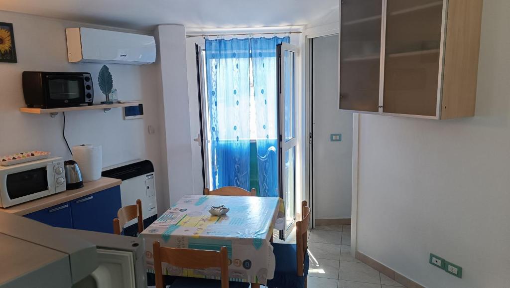 Estensi 14, Lido degli Estensi