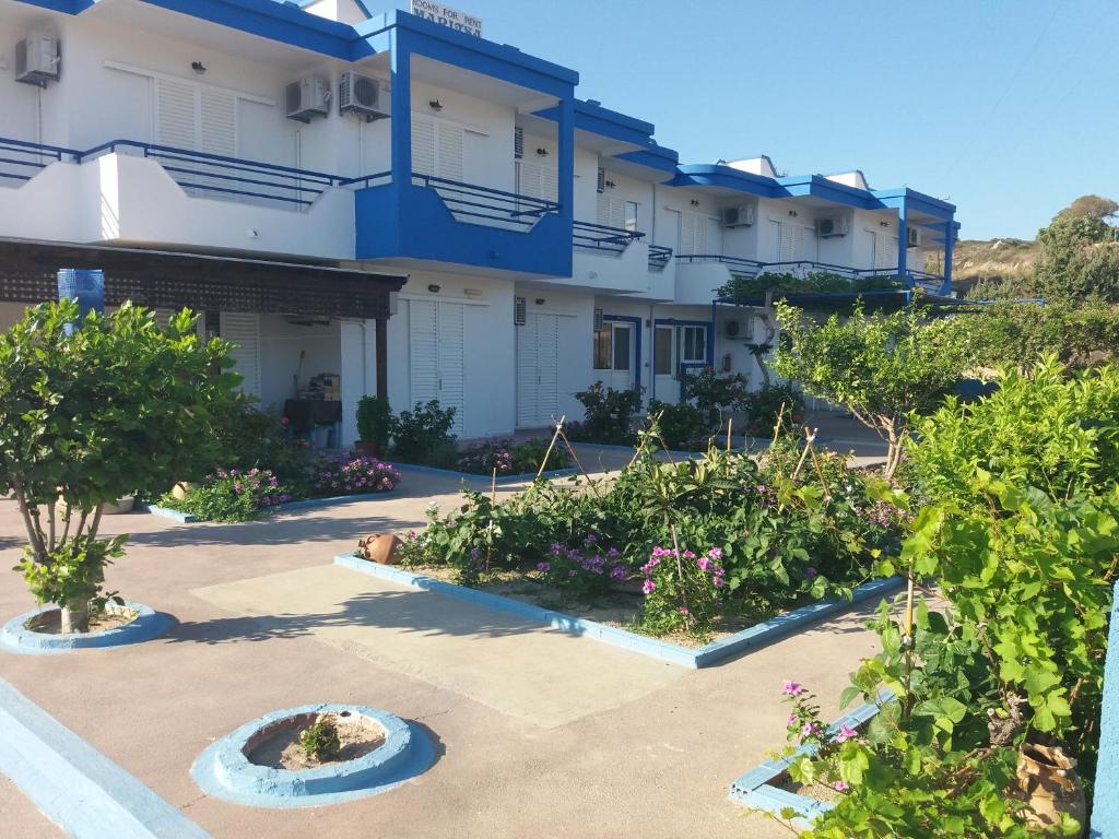 Maritsa — Hotel building in Kefalos, South Aegean
