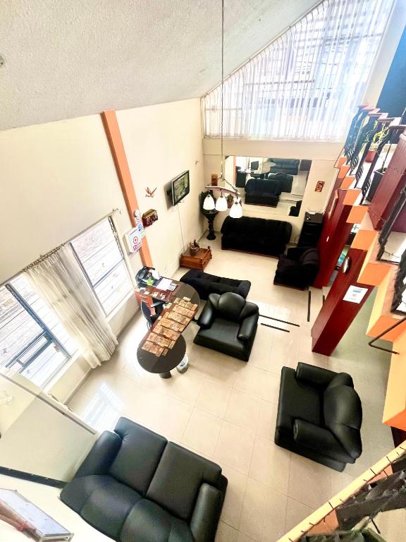 Hostal Puerto Aéreo # 1 - 3