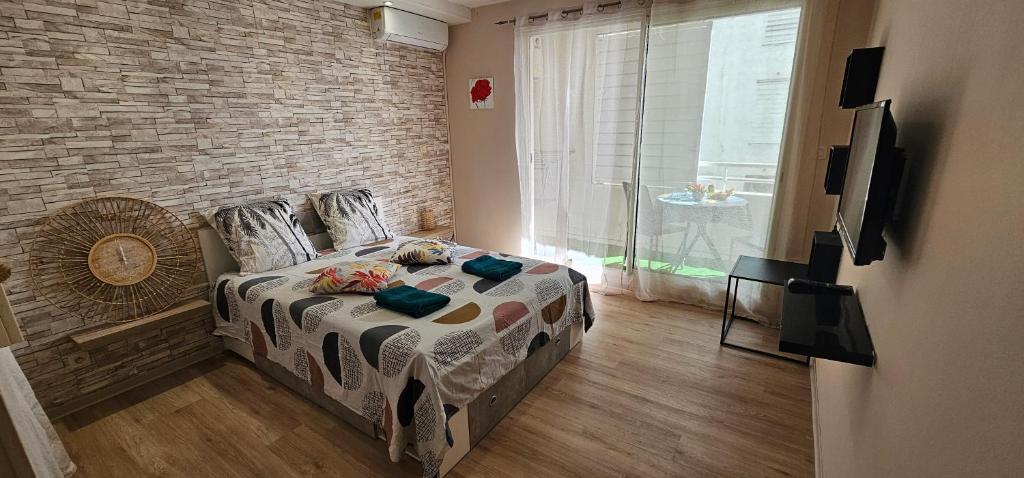 K A Z le Butor, Saint-Denis