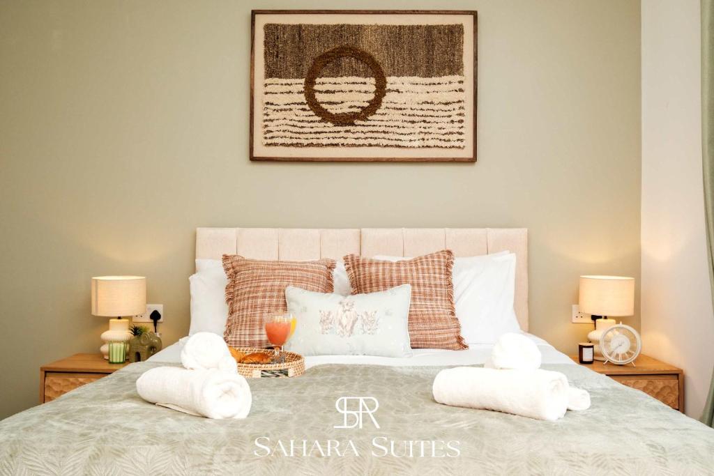 New! Stylish 5BR Home - Contractors Stay - Sleeps 9 - Parking, Rowley Regis