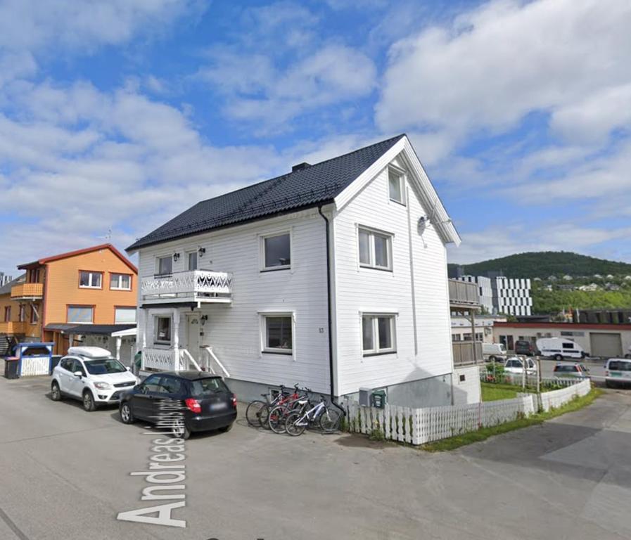 Andreas Lindsgate residence, Harstad