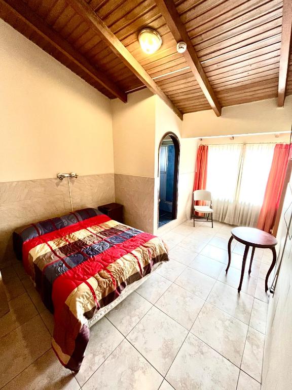 Hostal Puerto Aéreo # 2 - 1