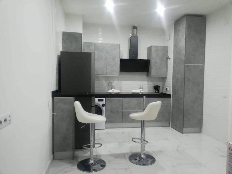 Airbhouse prívate rooms & Triana, Sevilla