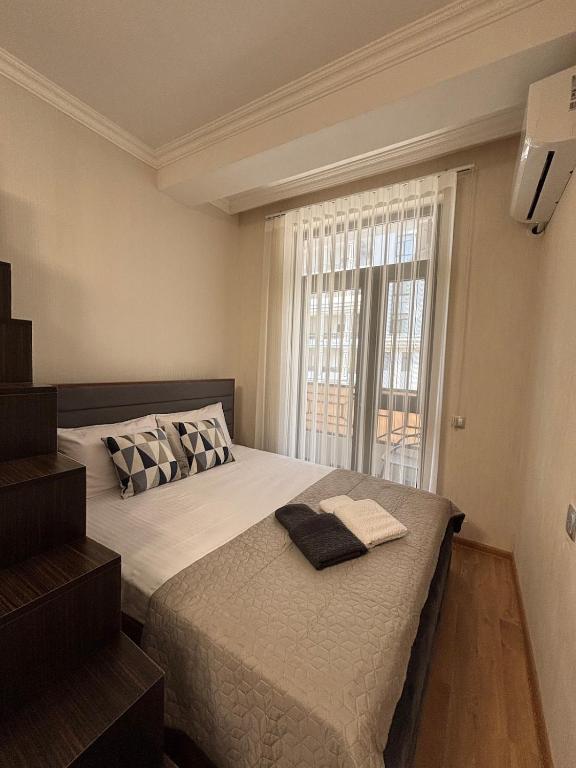 Modern Studio in Central Area near Officers park, Baku