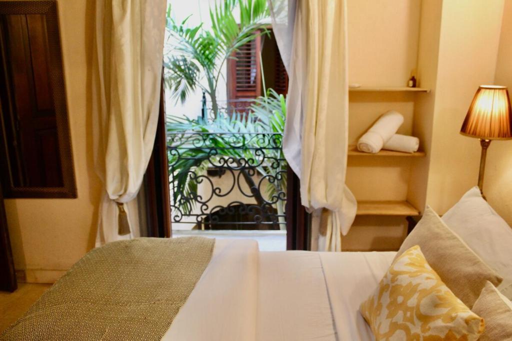 7BR LUXURY HOUSE inside of the walled city! - 4