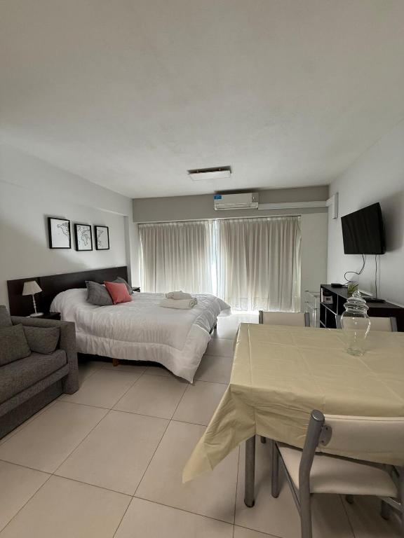 Spectacular Coby Home Bright Studio - 1